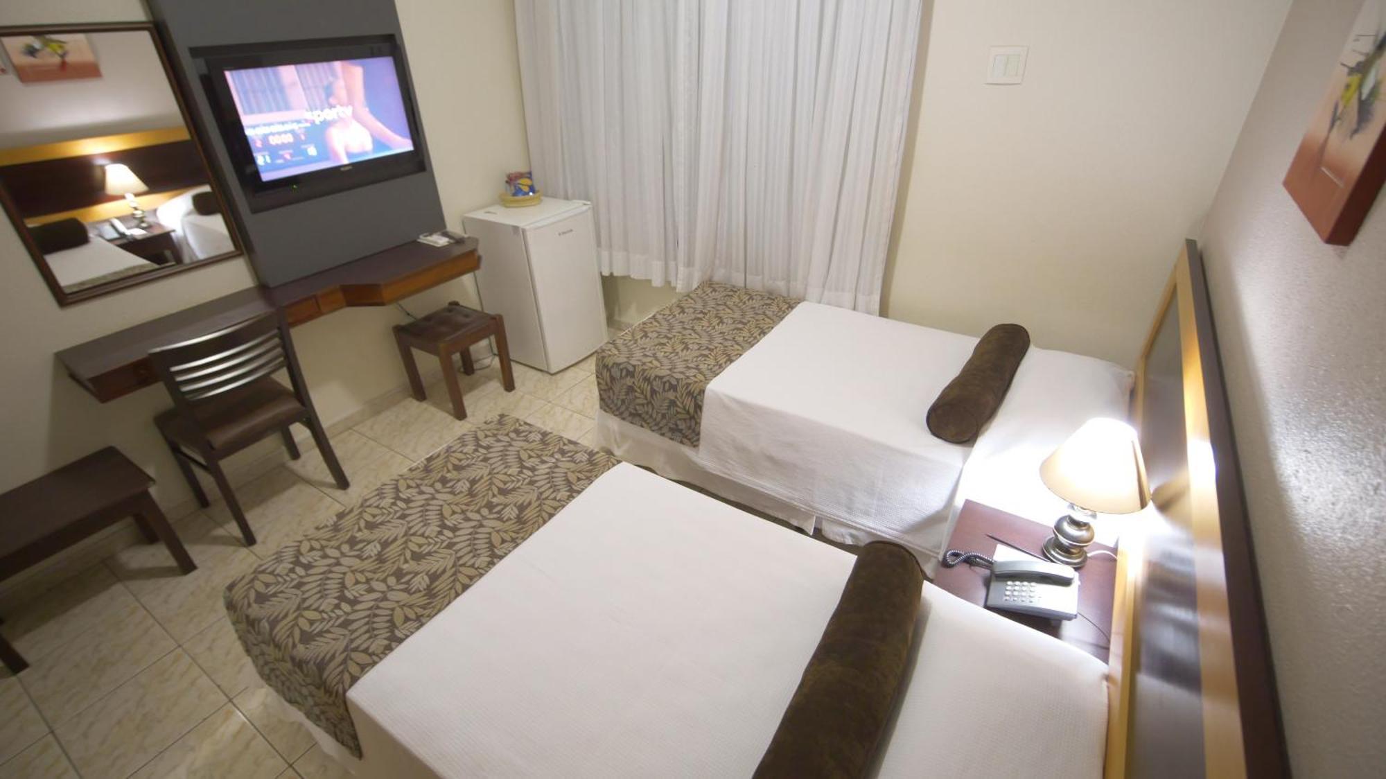 Regente Hotel Unai Bagian luar foto