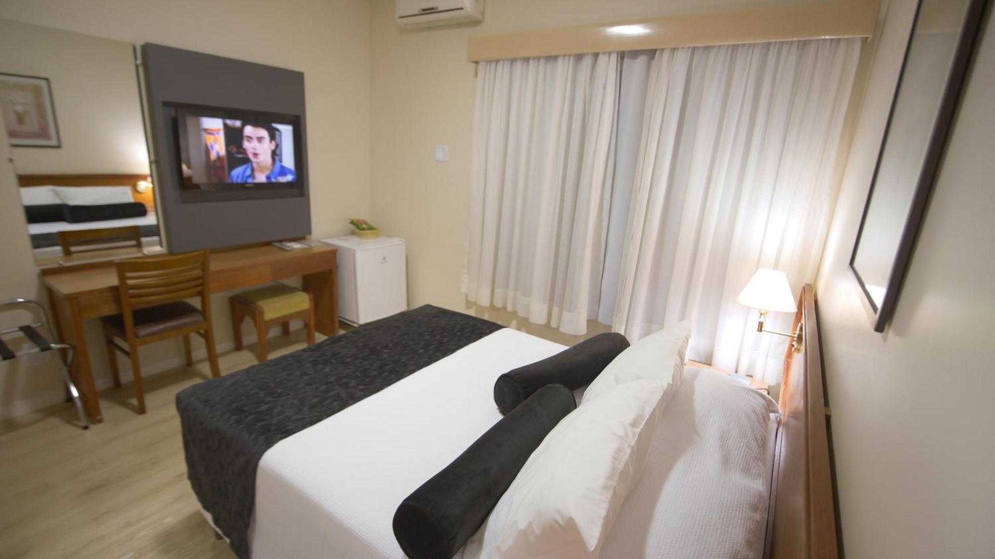 Regente Hotel Unai Bagian luar foto